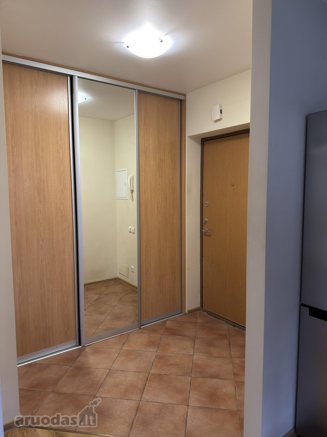 Išnuomojamas Erdvus 2 Kambarių Butas - nuotraukos Nr. 3