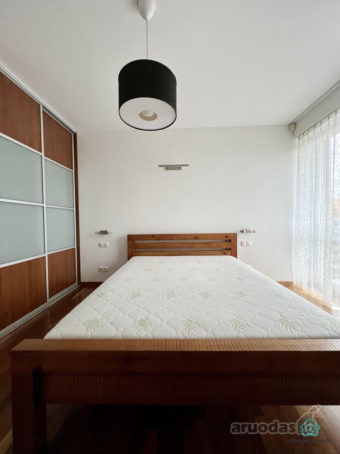 Išnuomojamas šviesus ir erdvus 3 kambarių - nuotraukos Nr. 12