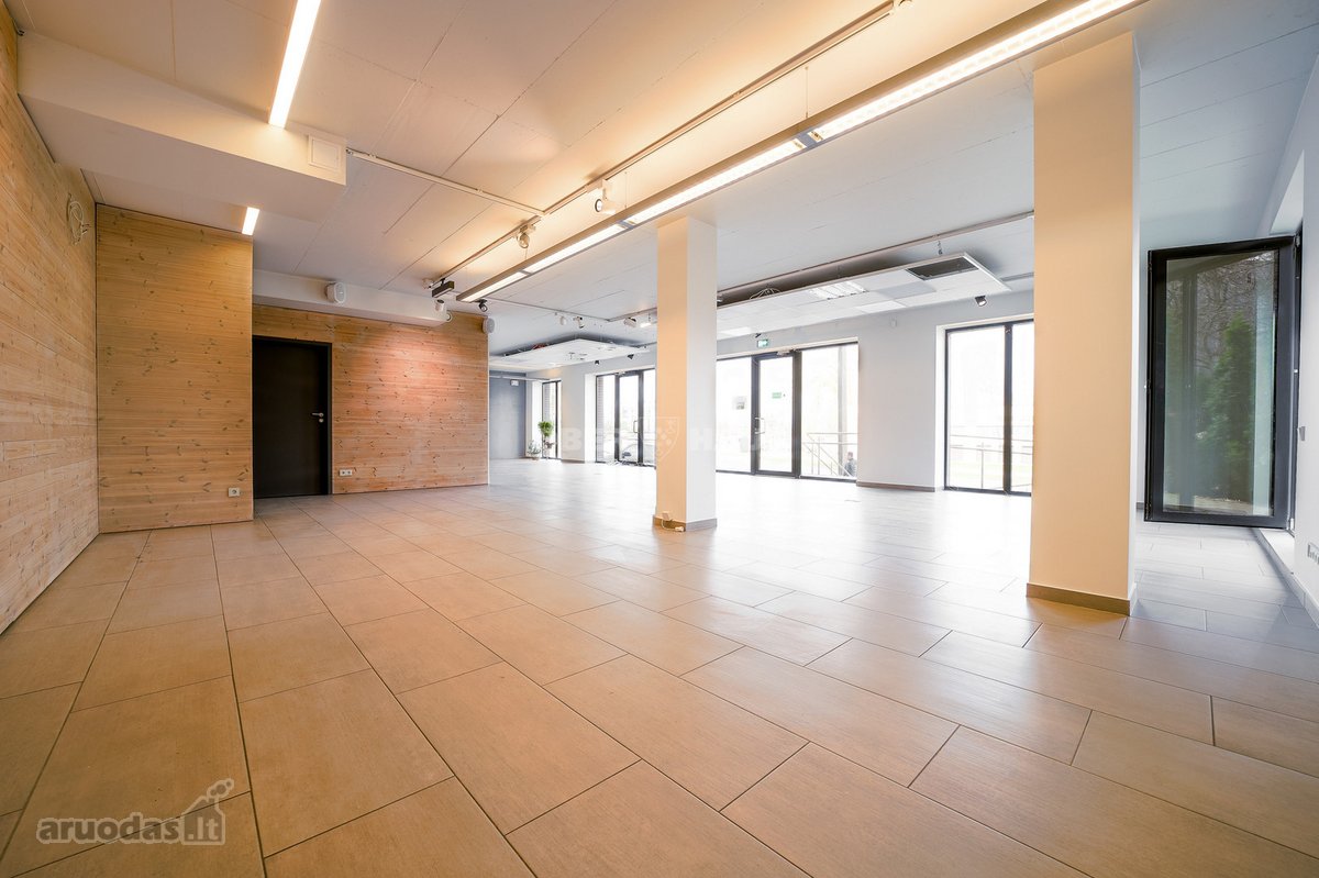 Išnuomojamos 248,14 m² prekybinės/biuro - nuotraukos Nr. 10