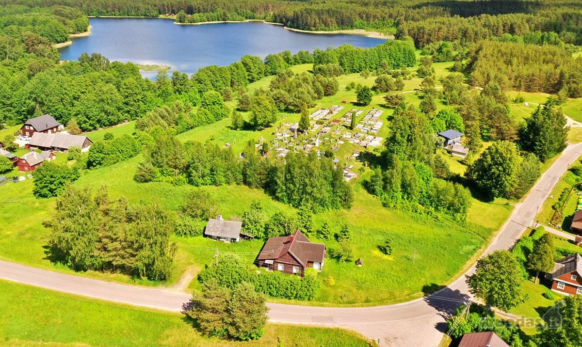 Parduodama puikiai įrengta sodyba su verslo - nuotraukos Nr. 2