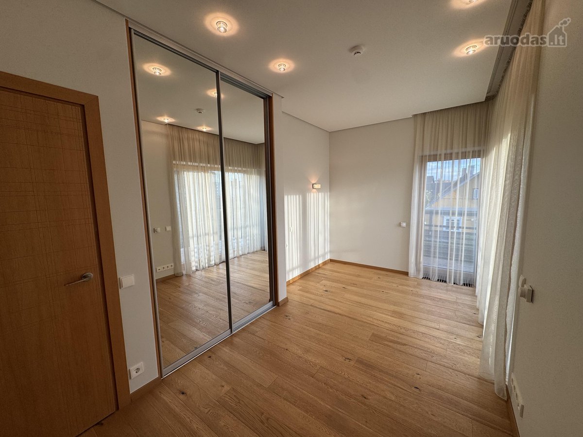 Parduodamas Erdvus, 2026 M. Renovuotas 4 - nuotraukos Nr. 29