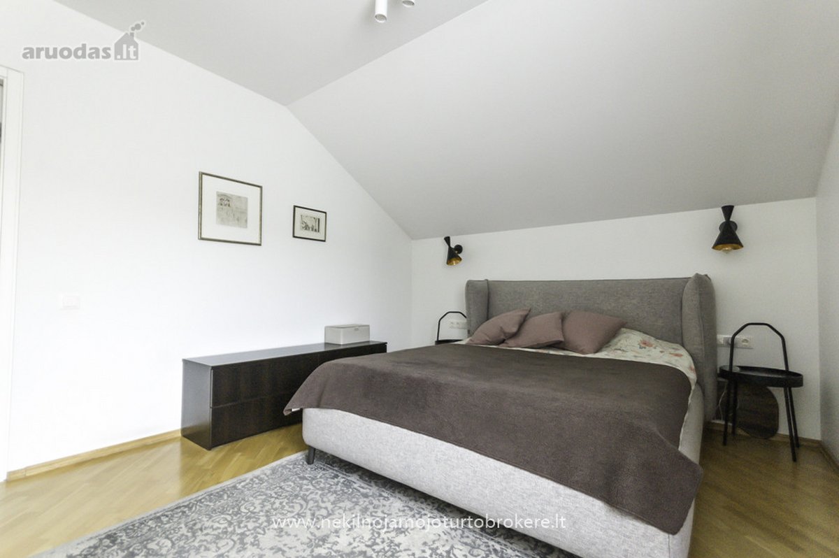 Parduodamas Erdvus 93,05 M² Keturių Kambarių - nuotraukos Nr. 9