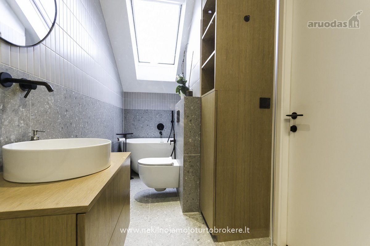 Parduodamas Erdvus 93,05 M² Keturių Kambarių - nuotraukos Nr. 30