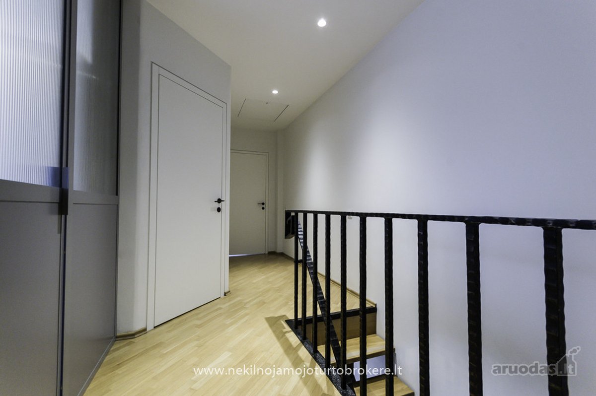 Parduodamas Erdvus 93,05 M² Keturių Kambarių - nuotraukos Nr. 32