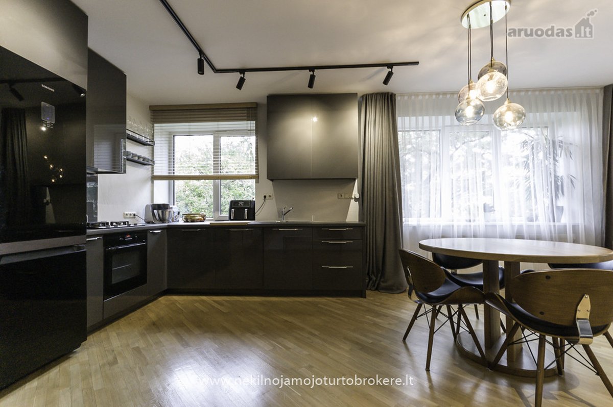 Parduodamas Erdvus 93,05 M² Keturių Kambarių - nuotraukos Nr. 37