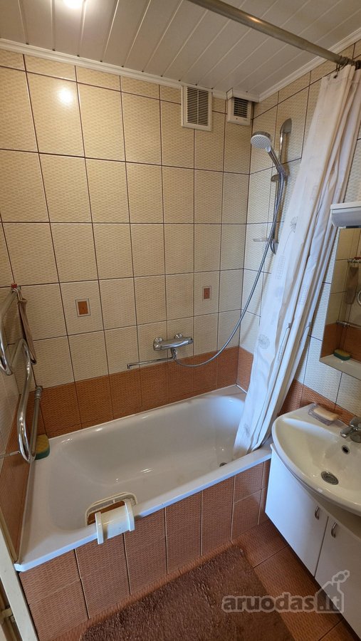 Išnuomojamas jaukus ir erdvus 3 kambarių butas. - nuotraukos Nr. 16