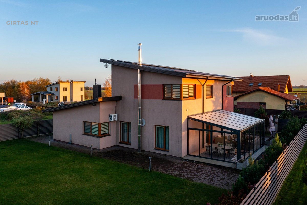 Įrengtas 180 m² namas Rokuose, 10,36 a sklype - nuotraukos Nr. 2