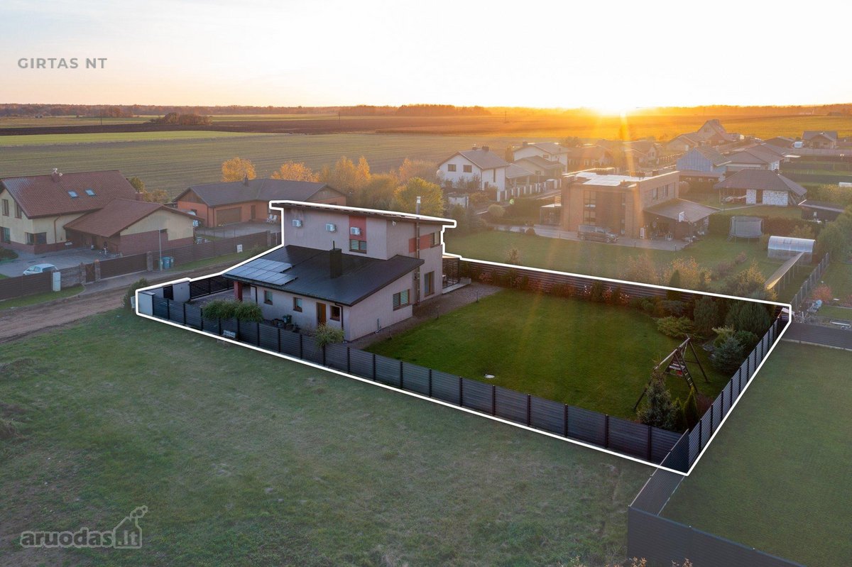 Įrengtas 180 m² namas Rokuose, 10,36 a sklype - nuotraukos Nr. 4