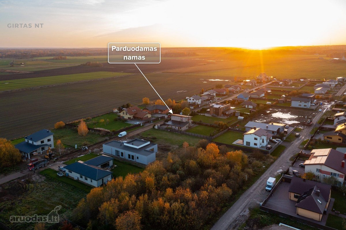 Įrengtas 180 m² namas Rokuose, 10,36 a sklype - nuotraukos Nr. 10