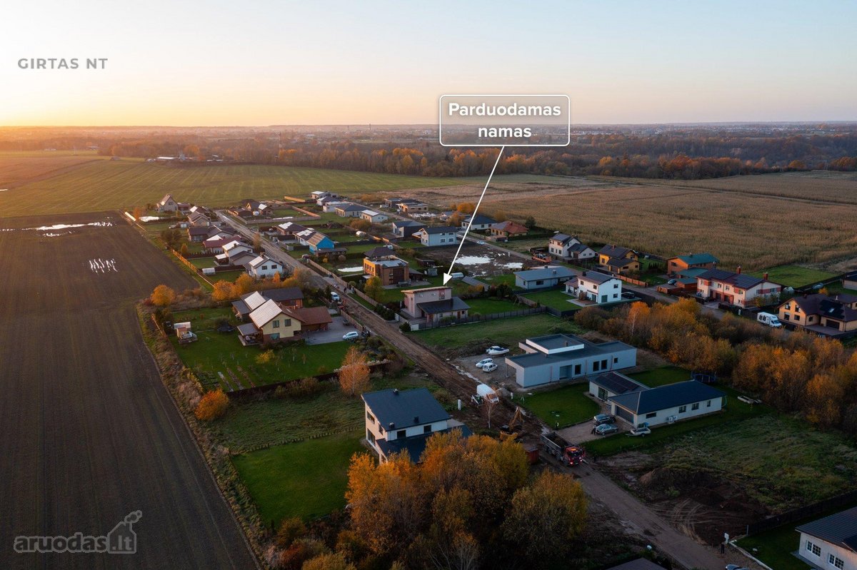 Įrengtas 180 m² namas Rokuose, 10,36 a sklype - nuotraukos Nr. 12