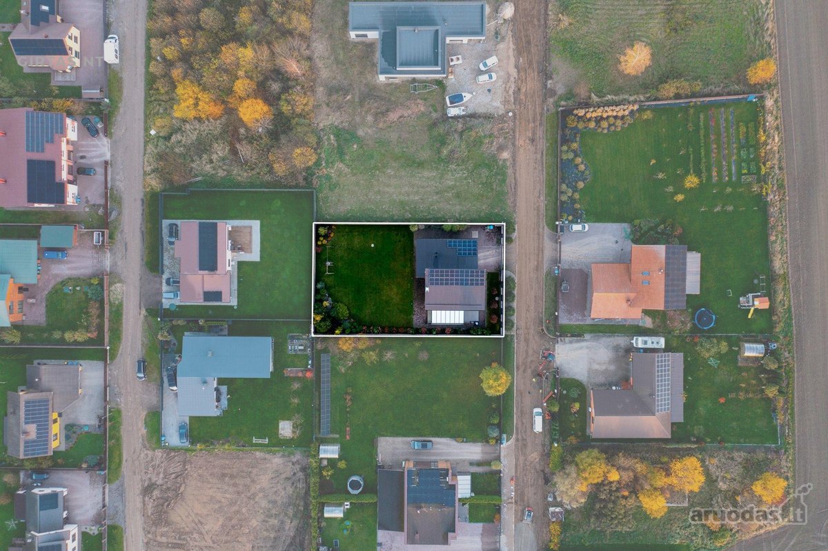 Įrengtas 180 m² namas Rokuose, 10,36 a sklype - nuotraukos Nr. 15
