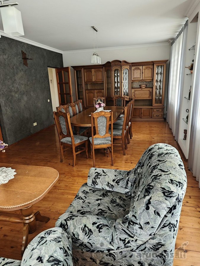 Parduodamas namas su rusiu ir garazu.bendras - nuotraukos Nr. 8