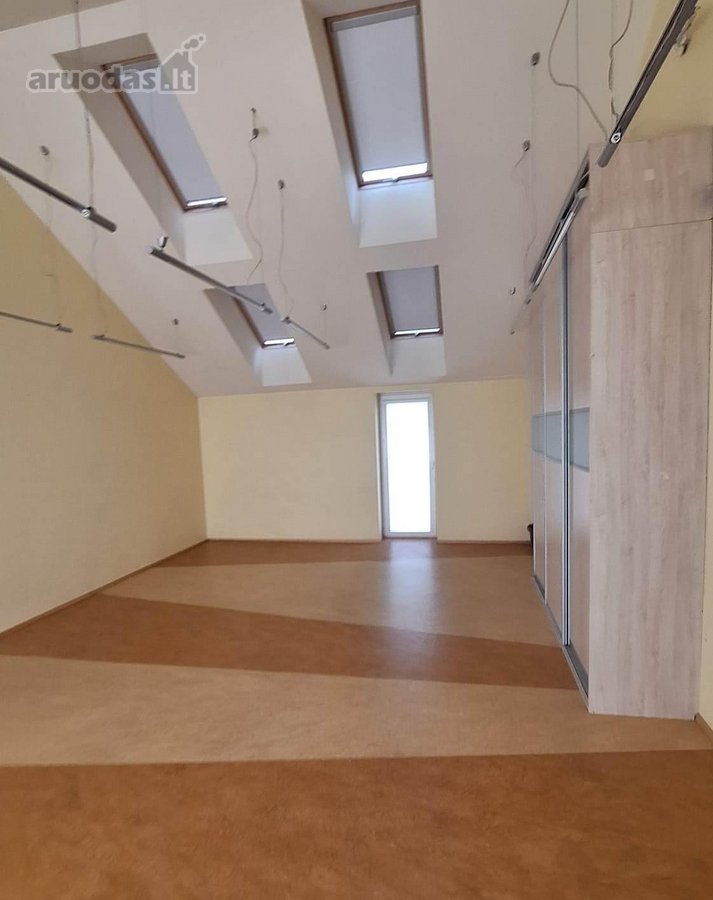 Išnuomojamas jaukus 200 m2 namas visai šalia - nuotraukos Nr. 43