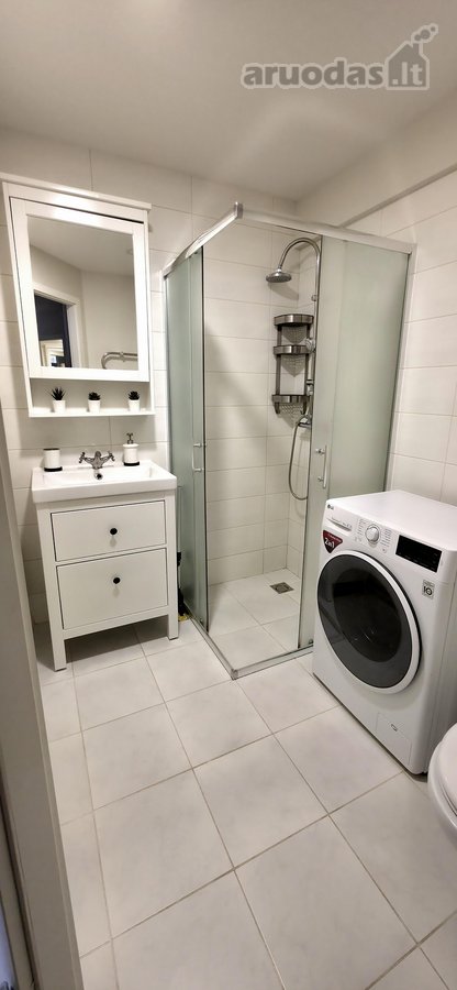 Nuomojamas dviejų kambarių butas renovuotame - nuotraukos Nr. 4