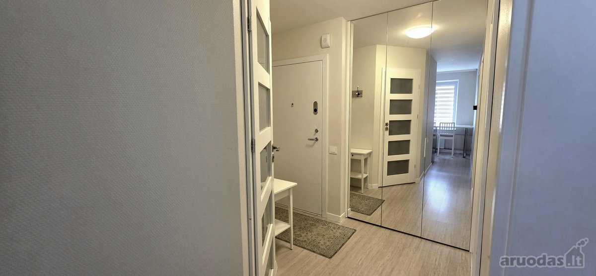 Nuomojamas dviejų kambarių butas renovuotame - nuotraukos Nr. 22