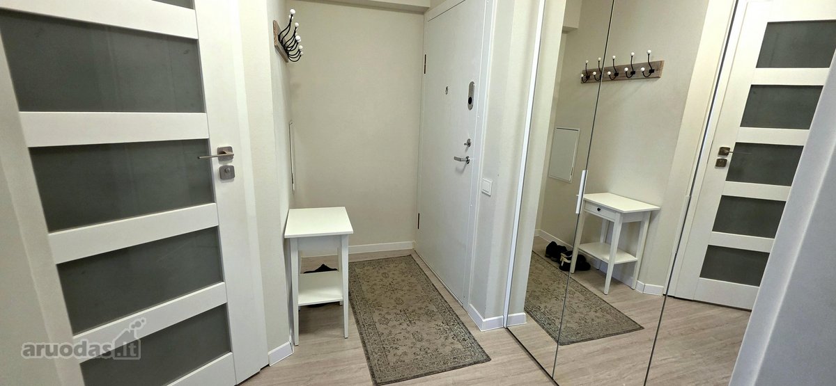 Nuomojamas dviejų kambarių butas renovuotame - nuotraukos Nr. 24