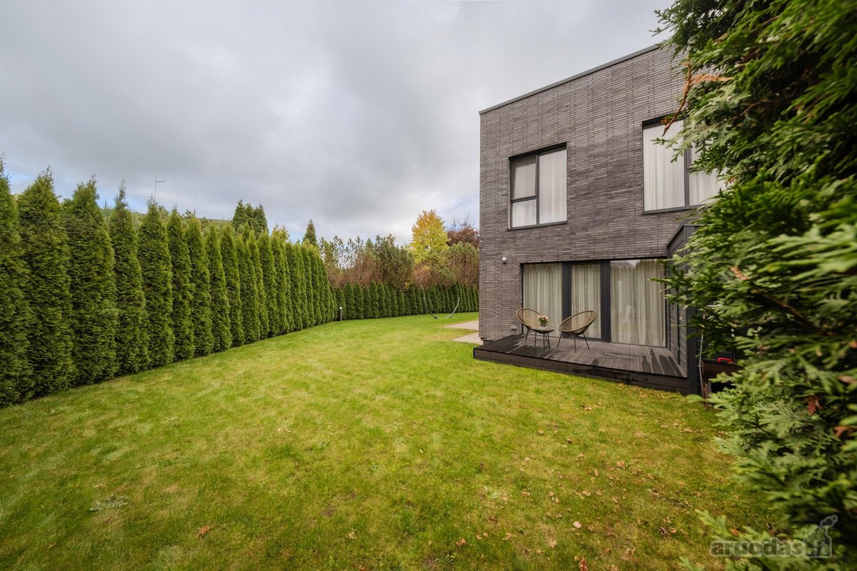 Parduodamas 87 m² sublokuotas namas su 4 arų - nuotraukos Nr. 25