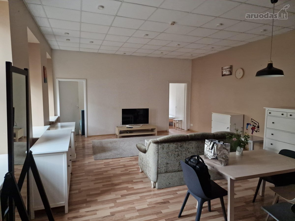 Nuomojamas erdvus, ir šviesus trijų kambariu - nuotraukos Nr. 3