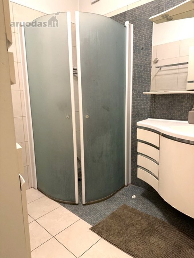 Nuomojamas puikus 2-ų kambarių butas per du - nuotraukos Nr. 12