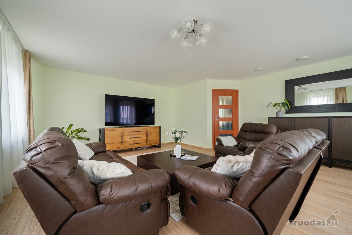 Parduodamas labai geros būklės 193,46 m² - nuotraukos Nr. 5