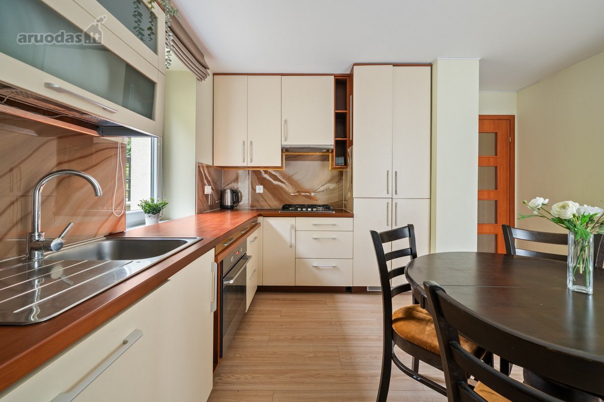 Parduodamas labai geros būklės 193,46 m² - nuotraukos Nr. 10