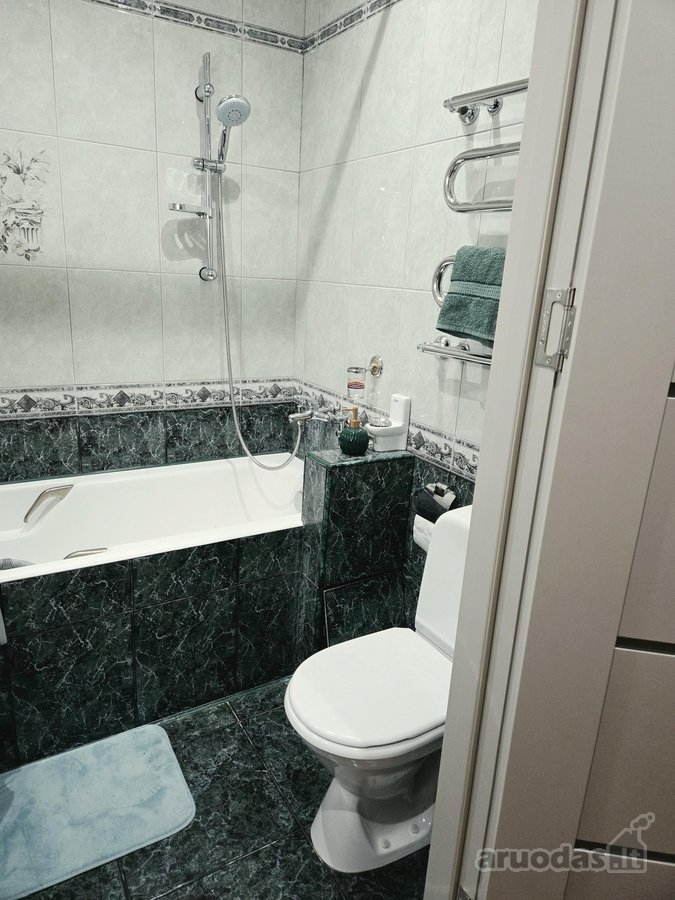 Nuomojamas dviejų kambarių butas miesto centre! - nuotraukos Nr. 9
