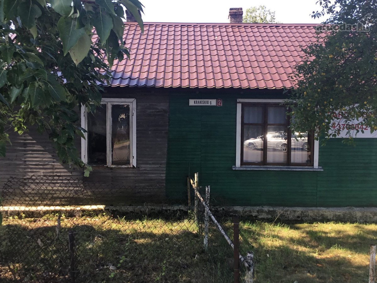 Šalia yra dvi dalis (40m2) ūkinių pastatų, - nuotraukos Nr. 4