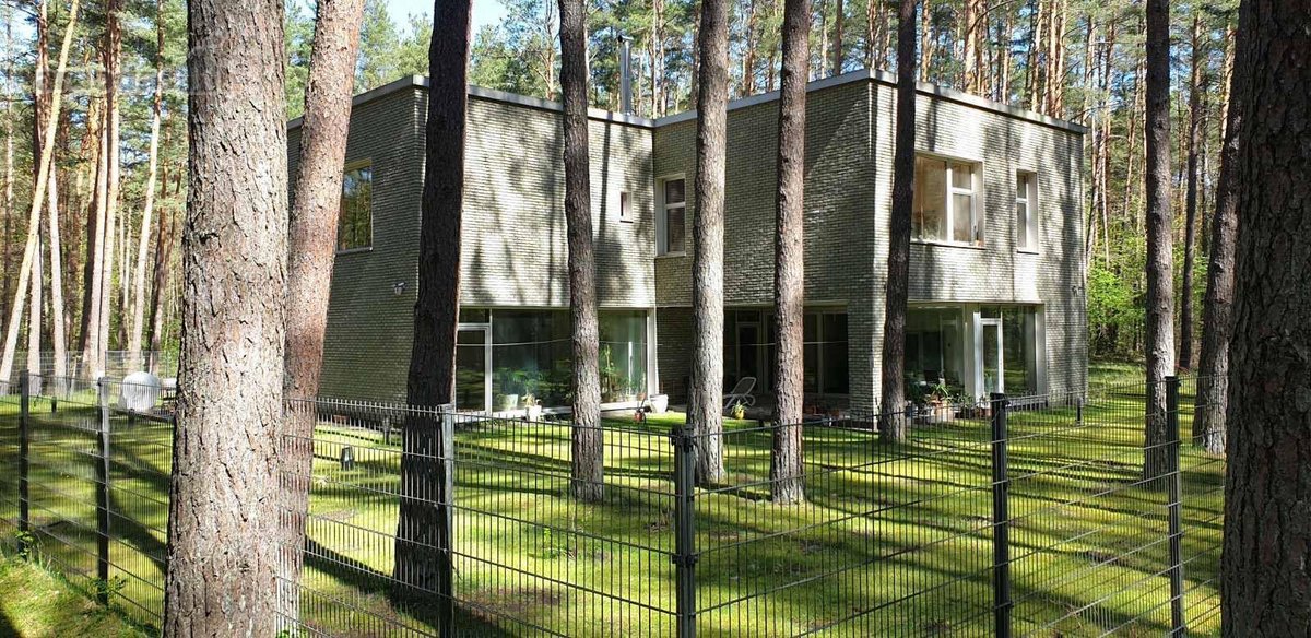 Pušų apsuptyje, parduodamas erdvus ir - Skelbiu.lt