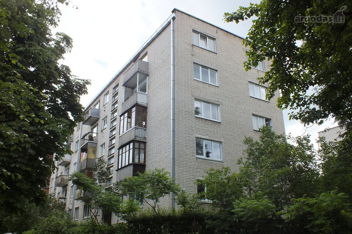 Išnuomojamas tvarkingas 3 kambarių butas - Skelbiu.lt