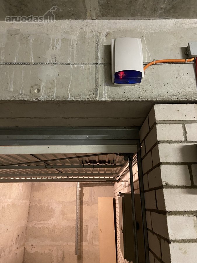 Garage, in Vilnius Šiaurės miestelis J. Kubiliaus g., underground