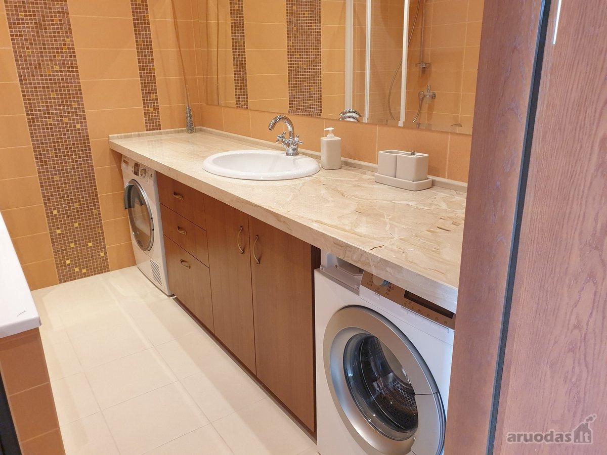 Nuomojamas 3 kambarių butas miesto centre su - nuotraukos Nr. 14