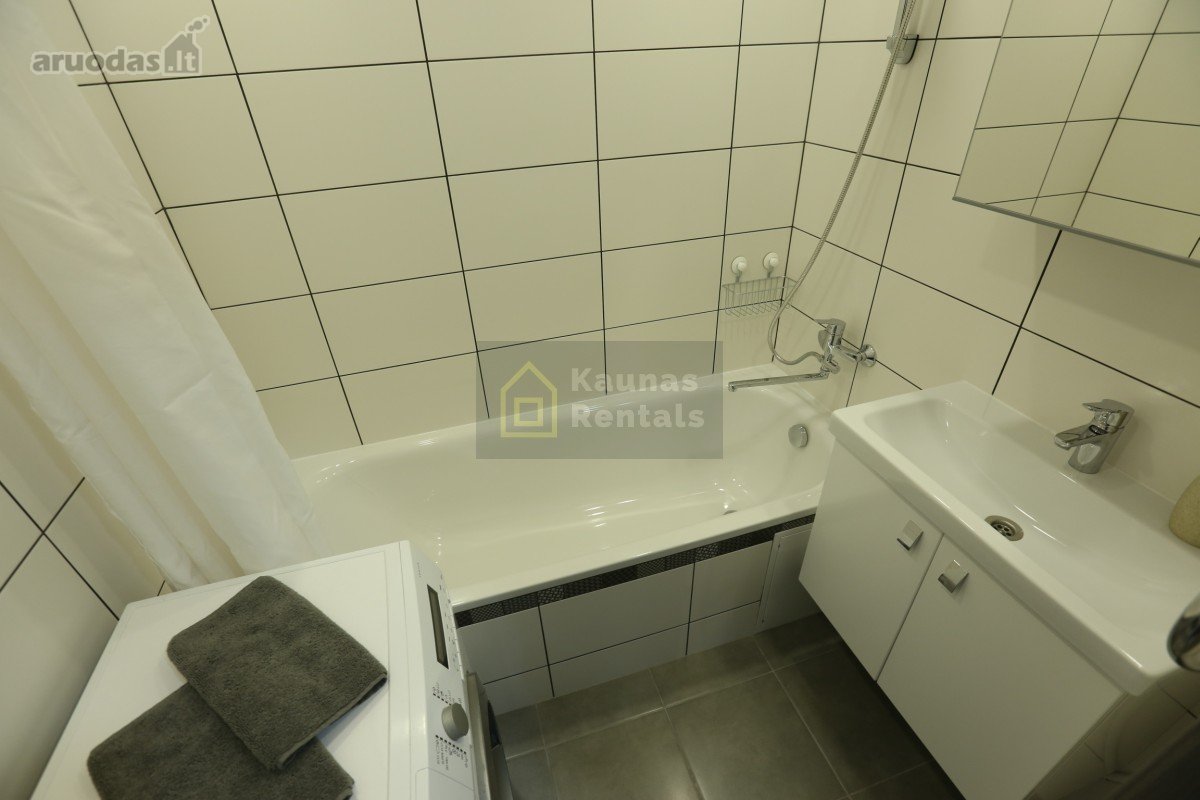 Naujai įrengtas modernus 2 kambarių butas - nuotraukos Nr. 13