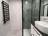 Išnuomojamas šiuolaikiškai įrengtas trijų - nuotraukos Nr. 13
