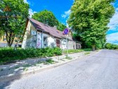 Parduodamas namas su žemės sklypu A.