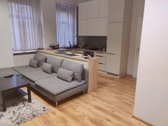 Išnuomojamas 4 kambarių butas pačiame