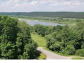 Parduodami du besiribojantys žemės ūkio