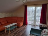 Name yra 4 kambariai. Pirmame aukšte - nuotraukos Nr. 2