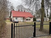 Dviejų aukštų komercinės paskirties