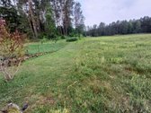 Tarp dviejų ežerų parduodamas 1,285ha sklypas