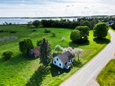 Parduodama unikali net 73 arų sodyba,