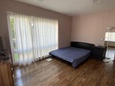 Erdvus, šviesus dviejų kambarių butas ramioje - nuotraukos Nr. 2