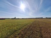 Du sklypai, naujas kvartalas, gatvės gale -