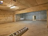 Išnuomojamas labai pigiai tvarkingas 1235 m² - nuotraukos Nr. 32