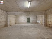 Išnuomojamas labai pigiai tvarkingas 1235 m² - nuotraukos Nr. 36