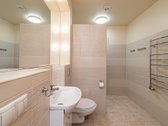 Išnuomojamas erdvus, kokybiškai įrengtas 5-ių - nuotraukos Nr. 6