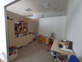 Išnuomojamos patalpos geroje vietoje, didelis - nuotraukos Nr. 2