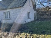 Parduodamas Jaukus Namas Su Erdviu Sklypu