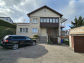 Parduodama namo dalis su žemės sklypu už Buto