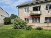 Parduodamas 3 kambarių butas su ūkiniais