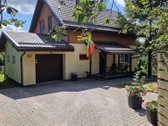 Vilniaus rajone, Bratoniškių kaime, šalia